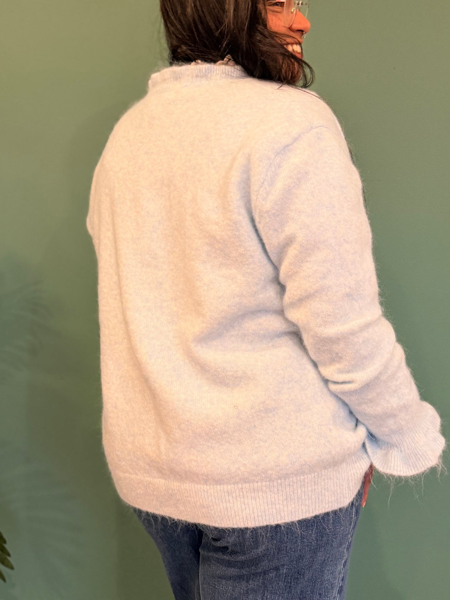 CARDIGÃ AZUL COM BOTÕES PÉROLAS