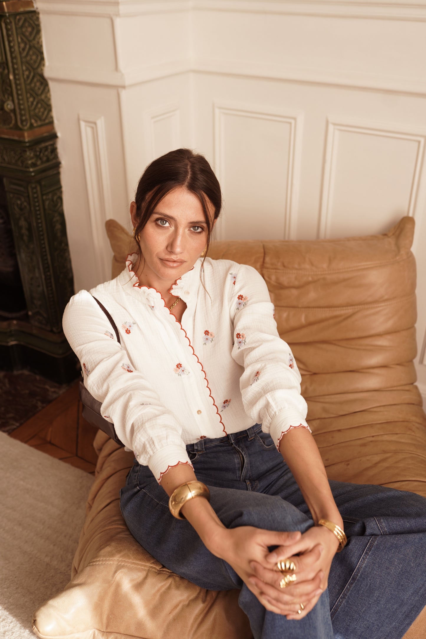 Camisa Flores Bordadas