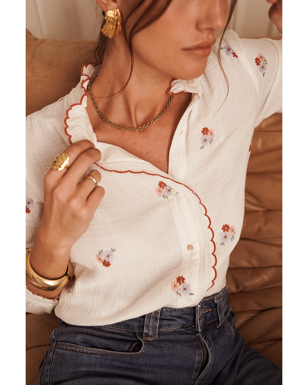 Camisa Flores Bordadas