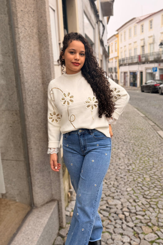 CAMISOLA DE MALHA FLORES E BRILHOS