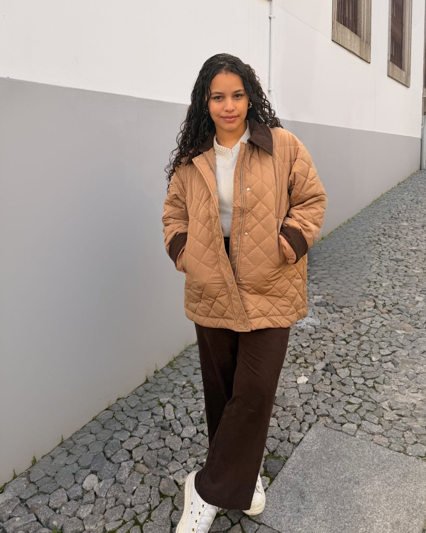 Casaco acolchoado camel