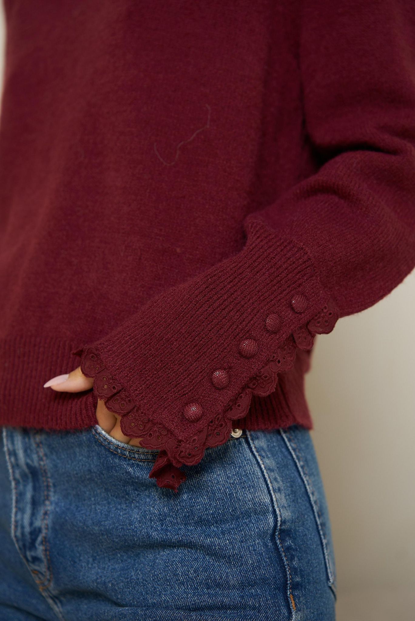 malha bordô com botões