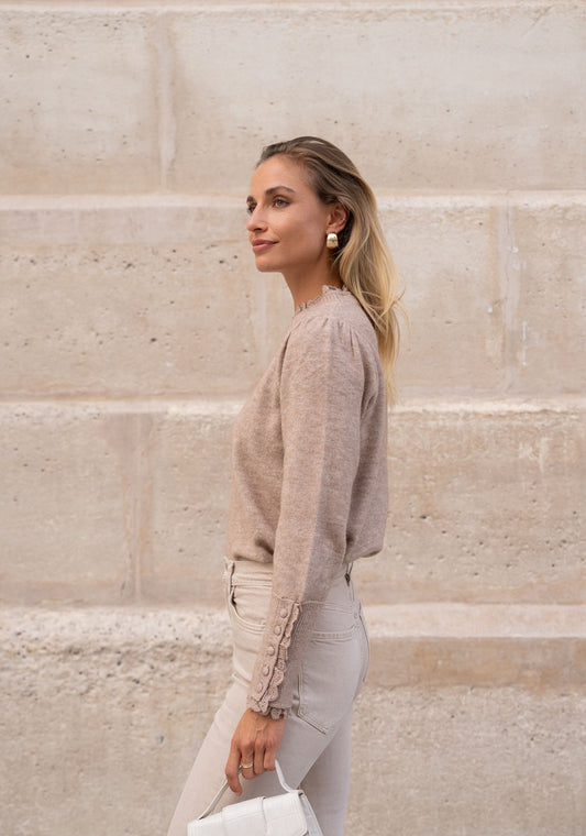 MALHA CREME COM BOTÕES