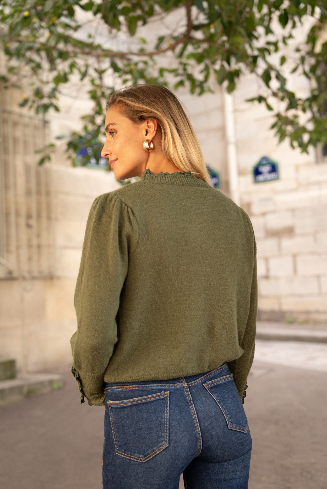 Malha verde com botões